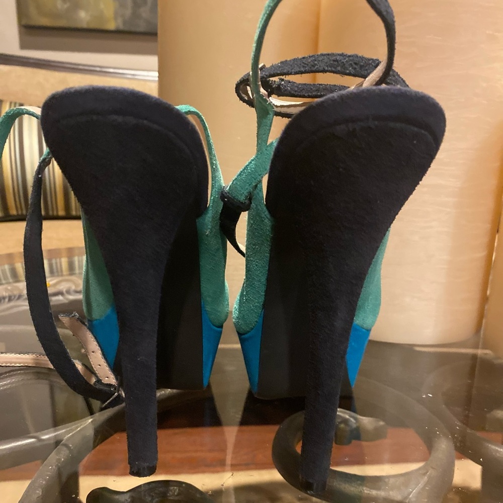 Colorblock Platform Pump - Picture 9 of 10